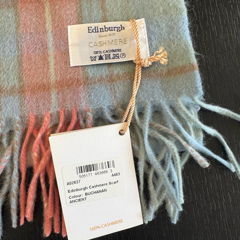 Edinburgh 100% Cashmere Plaid Scarf NWT - Picture 5 of 5